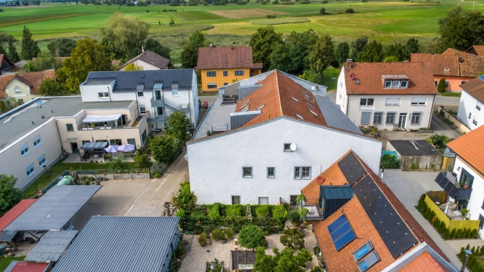 Investmentchance: 6 Einheiten in einem Baudenkmal – saniertes Mehrfamilienhaus mit attraktiven Perspektiven – Bild 15